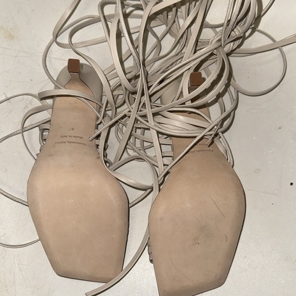 Ammonde Atelier Aria 75 Multi Strap in Ivory - Picture 4 of 4